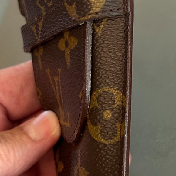 Louis Vuitton Monogram Glasses Case - Picture 4 of 8